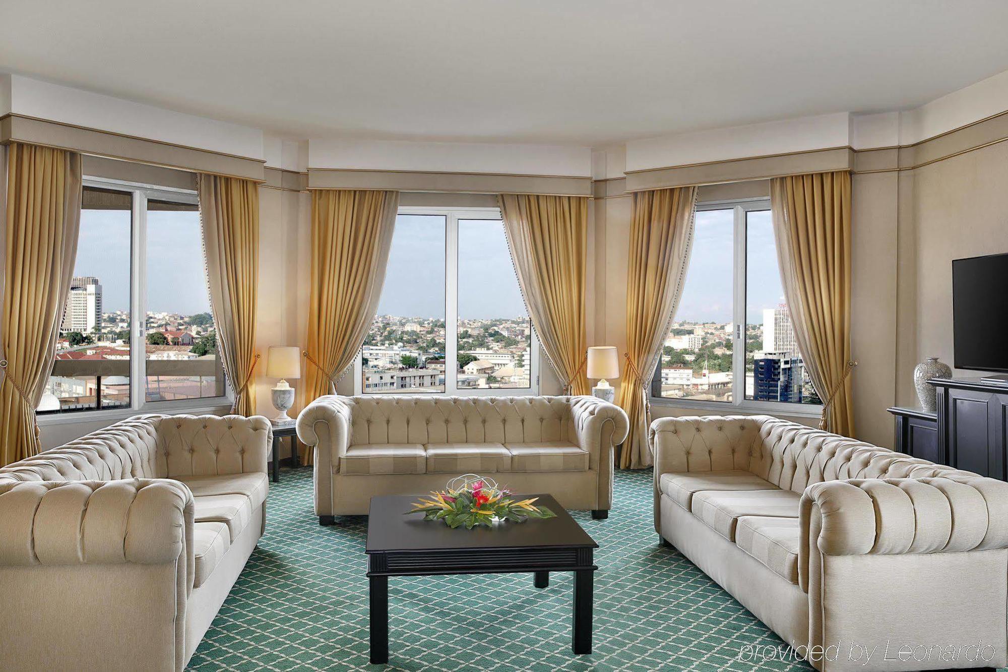 Готель Hilton Яунде Екстер'єр фото
